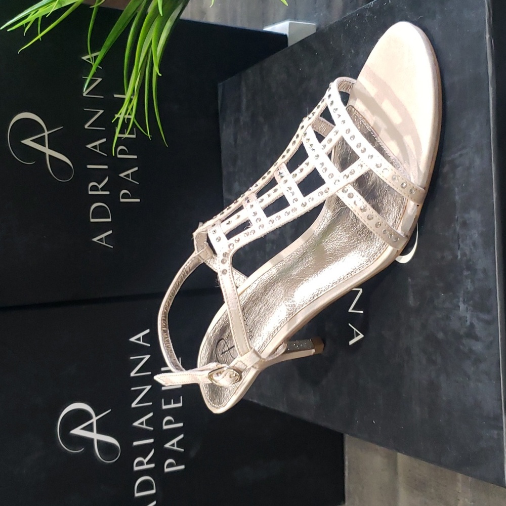 FLASH SALE⚡️Adrianna Papell Amari